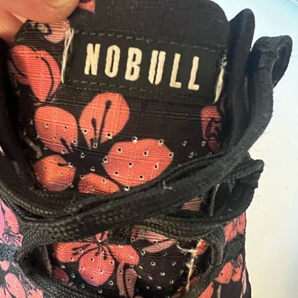 NOBULL Unisex Floral Sneakers Black Pink Strength in Bloom Mens 12.5 Womens 14 main image 3